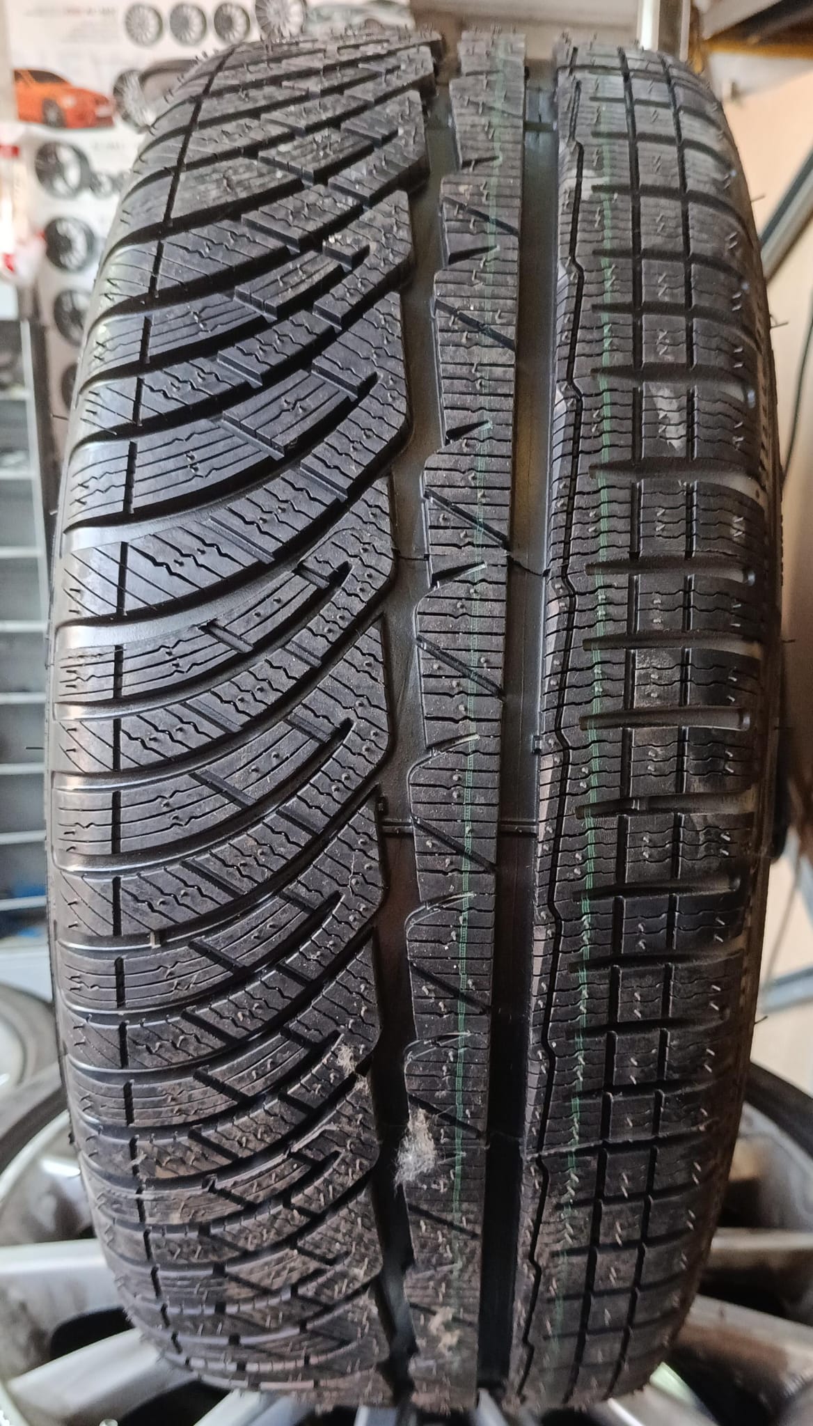 Michelin PILOT ALPIN PA4 * 235/40 R18